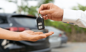 Important Information to Consider Before Selling Your Vehicle for Cash